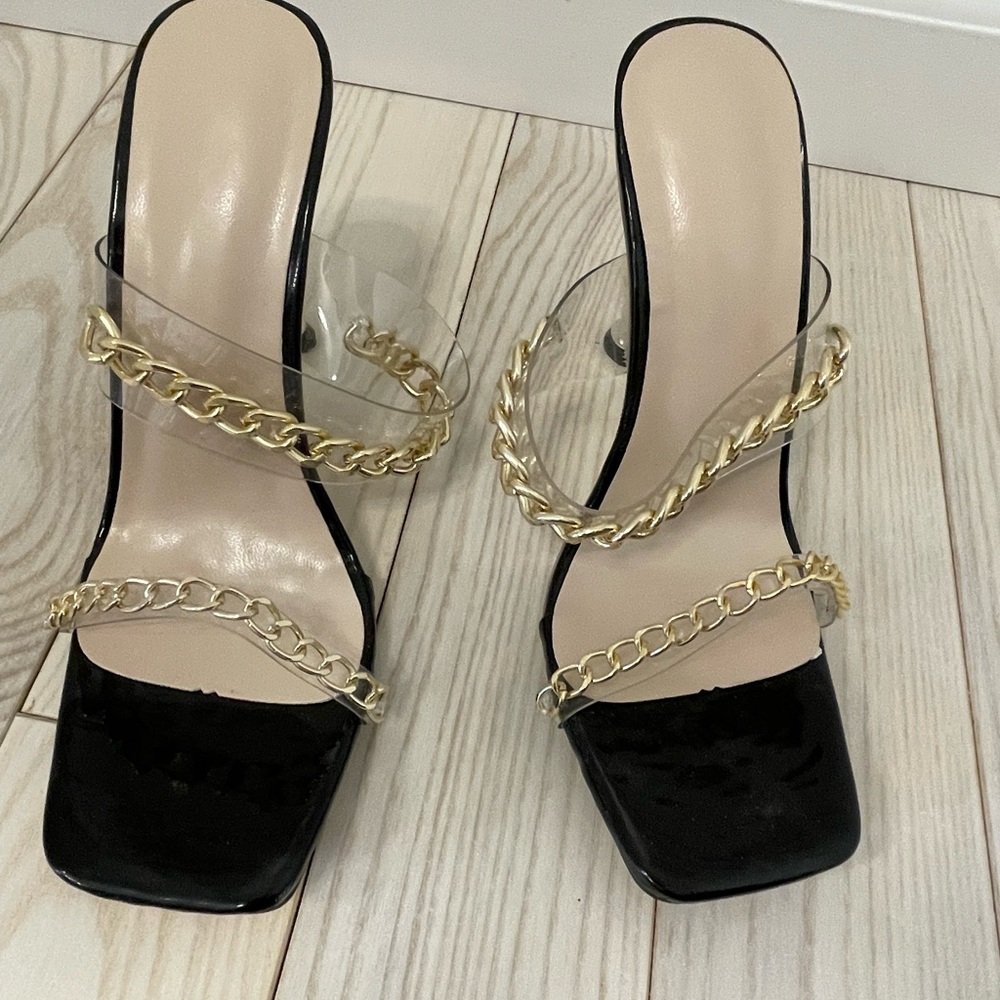 Elegant Black and Gold Chain Strap Heels - Picture 6 of 7
